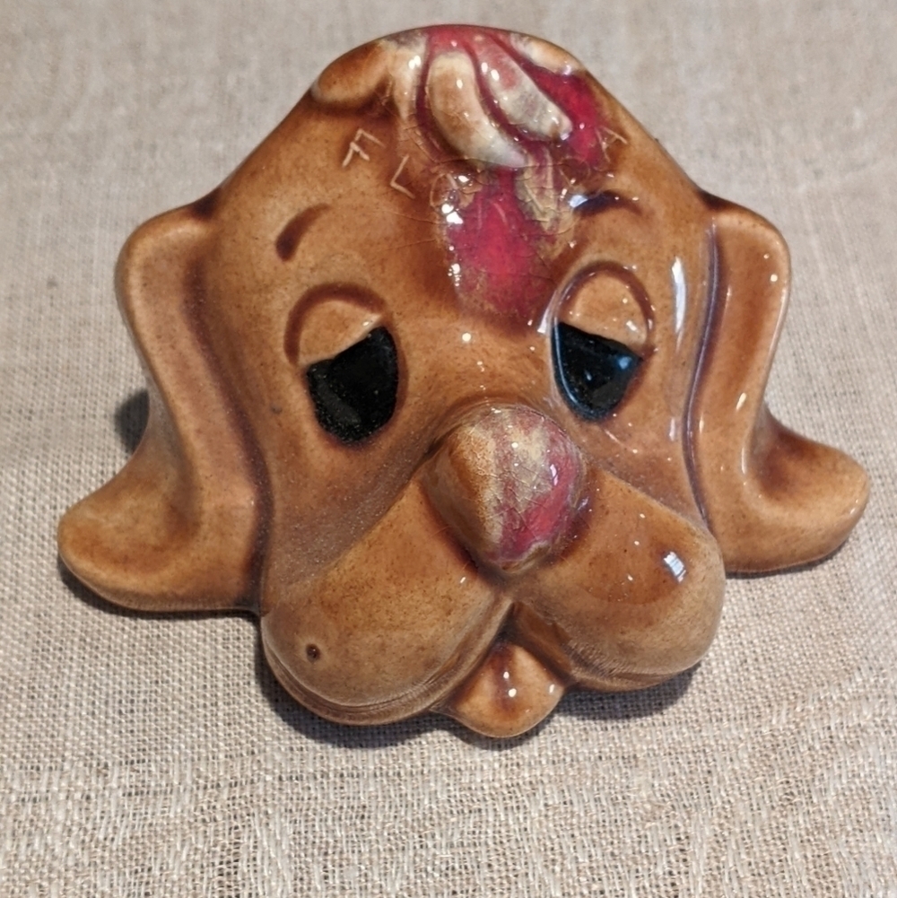 Vintage Puppy Dog Eyeglass Holder
